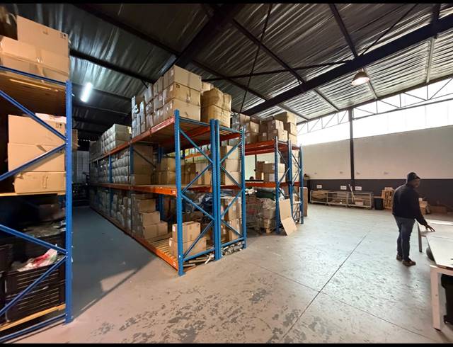 489M² WAREHOUSE TO LET IN HALFWAY HOUSE